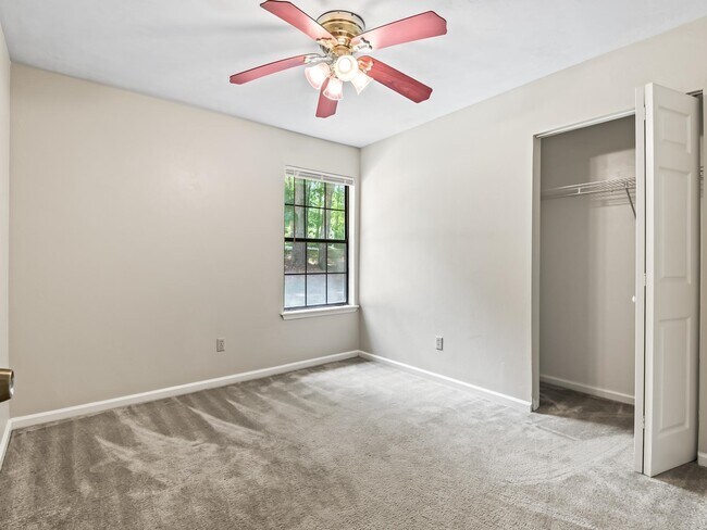 Building Photo - 8760 Minnow Creek Dr
