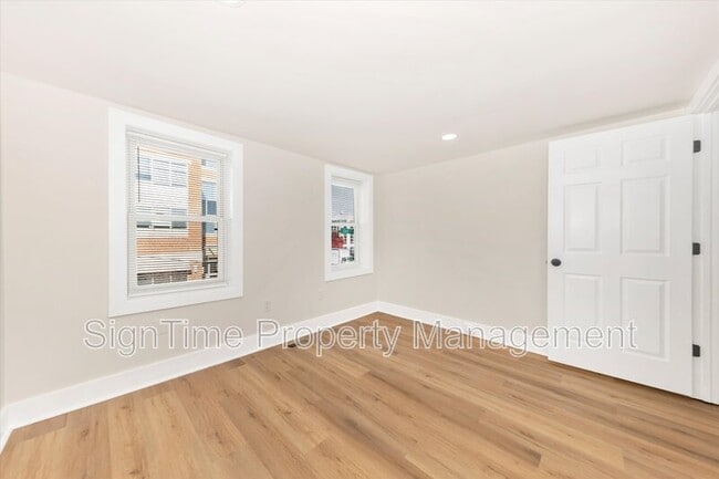 Building Photo - 152 E South St