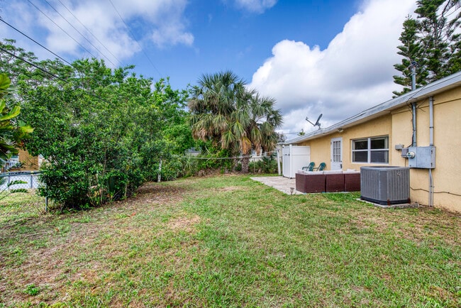 Building Photo - 114 Lynnhurst Dr