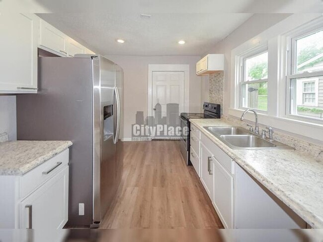 Building Photo - 4121 Byram Ave
