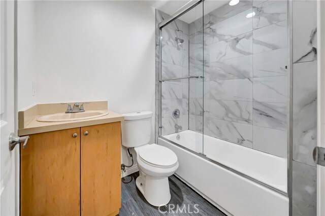 Building Photo - 10165 Petit Ave