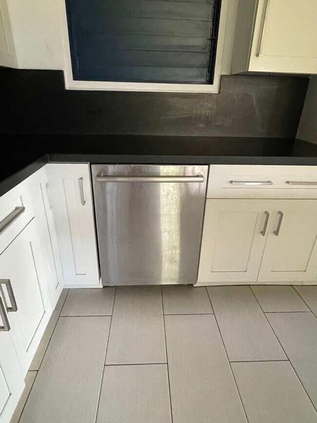 Building Photo - 2 Bedroom, 1 Bath House Across The Street ...