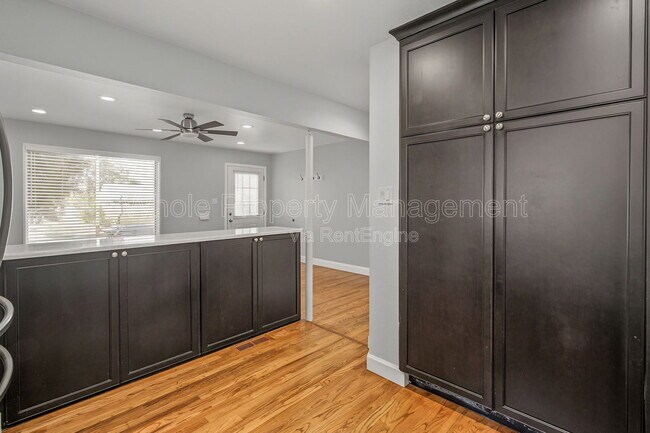 Building Photo - 7071 Ruth Way
