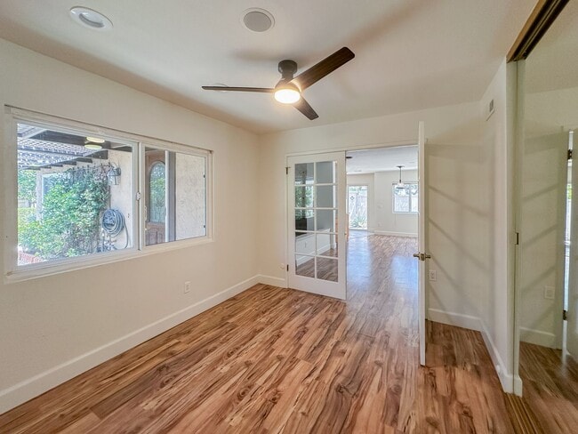 Building Photo - Stylish 4 Bedroom, 2 Bath Single-Story wit...