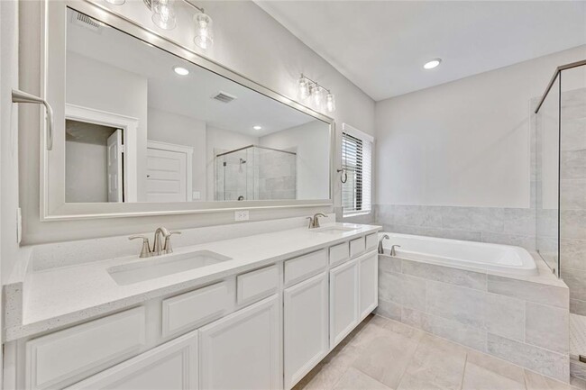 Building Photo - 18523 Parkland Row Dr