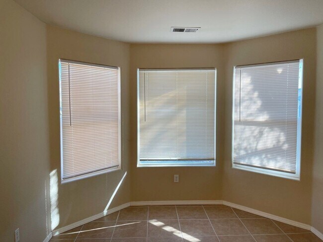 Building Photo - 2315 Iron Gate Trail SW