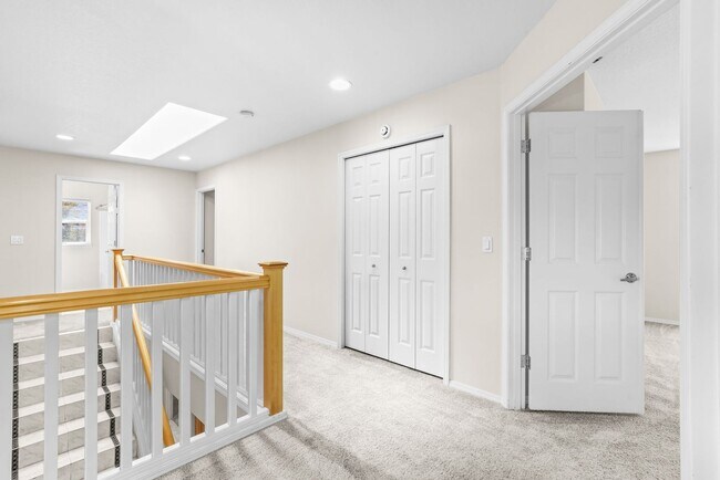 Building Photo - FOR RENT: CORNER LOT, Immaculate, lovely and spacious home - 5 bed, 3 bath + bonus room with 3-ca...