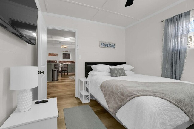 Building Photo - 115 Hale Loop