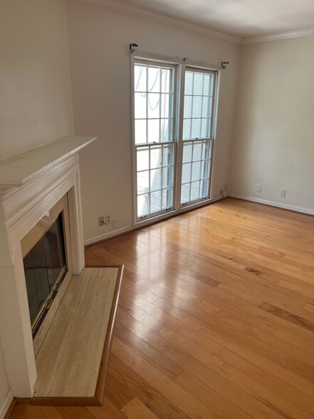 Living Room - 108 St Charles Pl