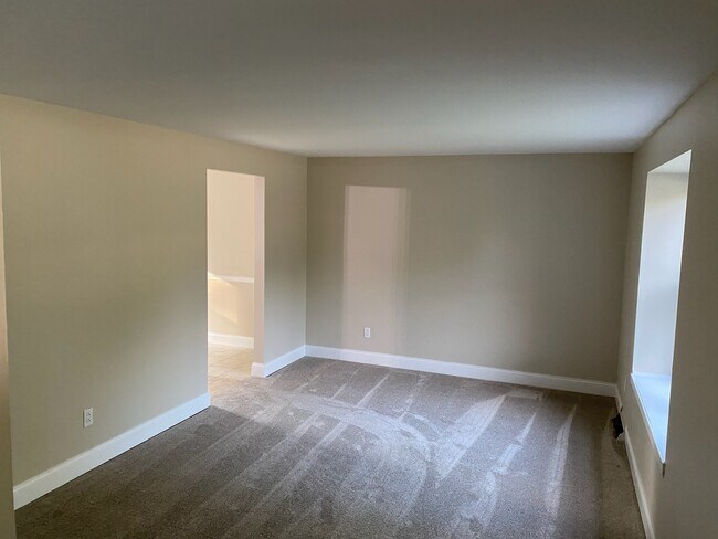 Building Photo - 8579 Renford Ct