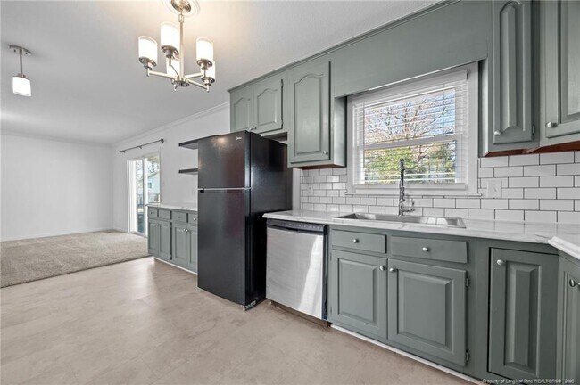 Building Photo - 5419 Laramie Ct