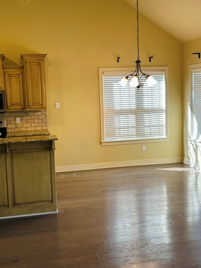 Building Photo - 4083 N Zion Valley Dr