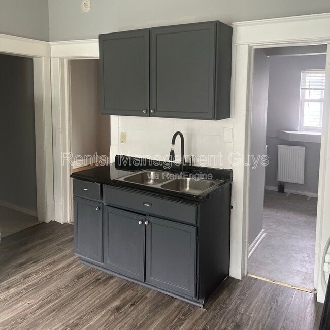 Building Photo - 1015 N Humboldt Ave