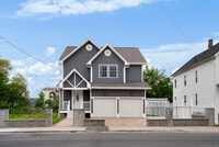 Building Photo - 864 Baldwin St