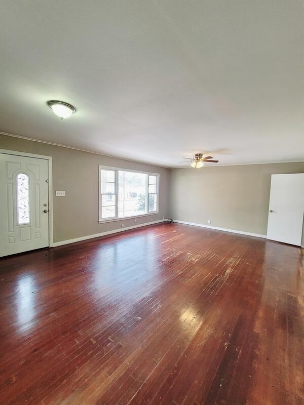 Building Photo - 1218 Graham Dr