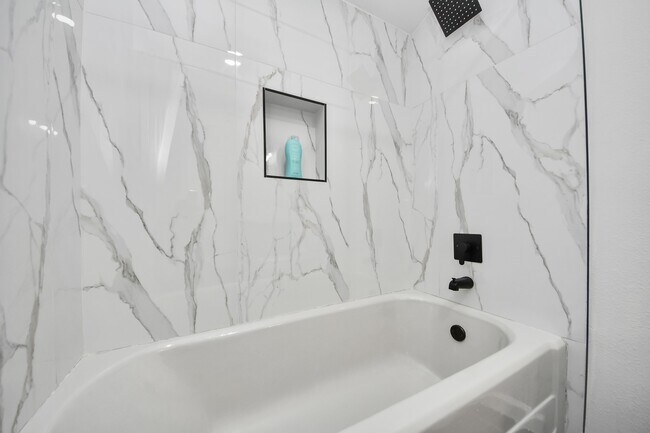 Building Photo - 2811 Winbern St