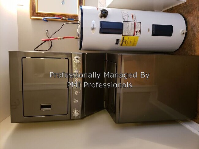 Building Photo - 909 Haynes Dr