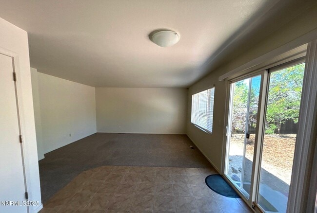 Building Photo - 5153 Lorenzo Ln
