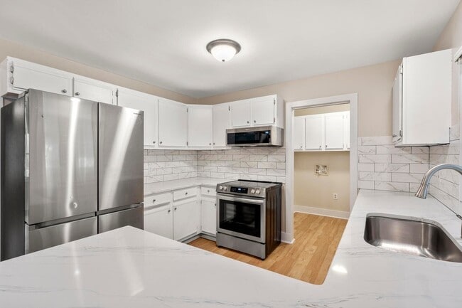 Building Photo - 298 Summerset Ln