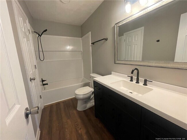Building Photo - 5701 Paradise Ct