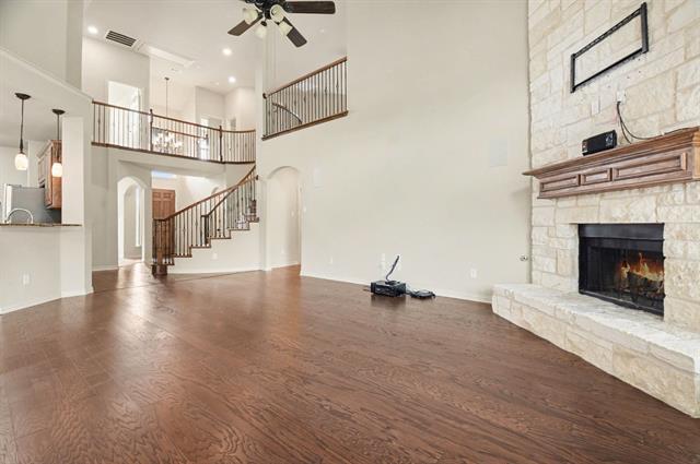 Building Photo - 708 Yarrow St