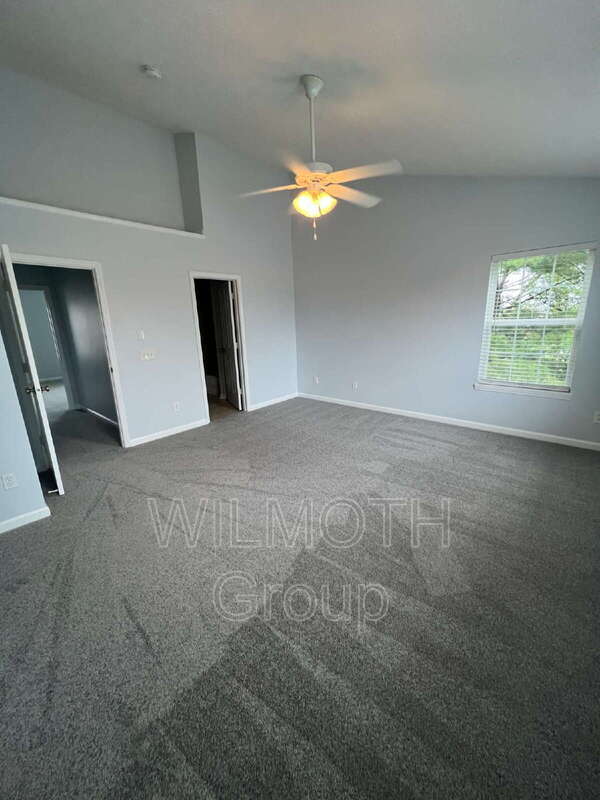 Building Photo - 9451 Glencroft Way