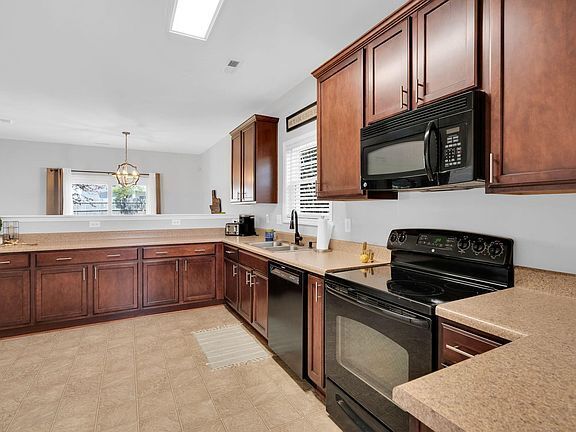 Building Photo - Build Equity While Leasing - Lease and Own...