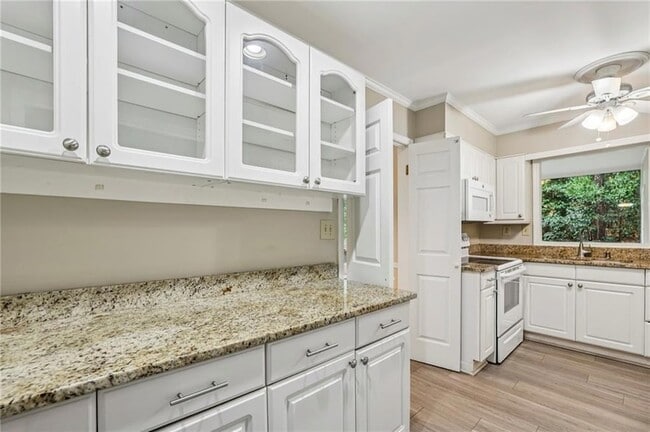 Building Photo - 103 La Rue Pl NW