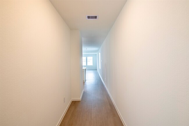 Building Photo - 25296 Leather Leaf Ct