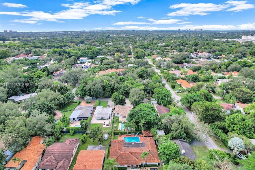 Building Photo - 5781 SW 25th St