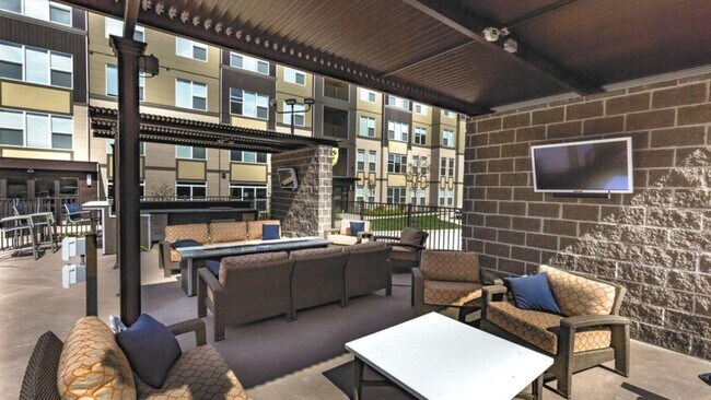 Building Photo - 12831 Daylight Dr