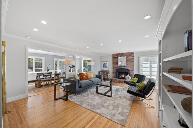 Building Photo - 35 Franciscan Way