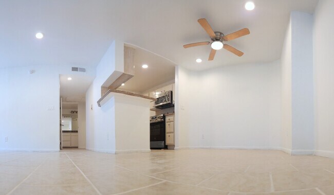 Building Photo - 11020 Hesby St