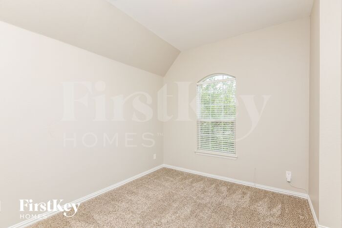 Building Photo - 520 Glacier St