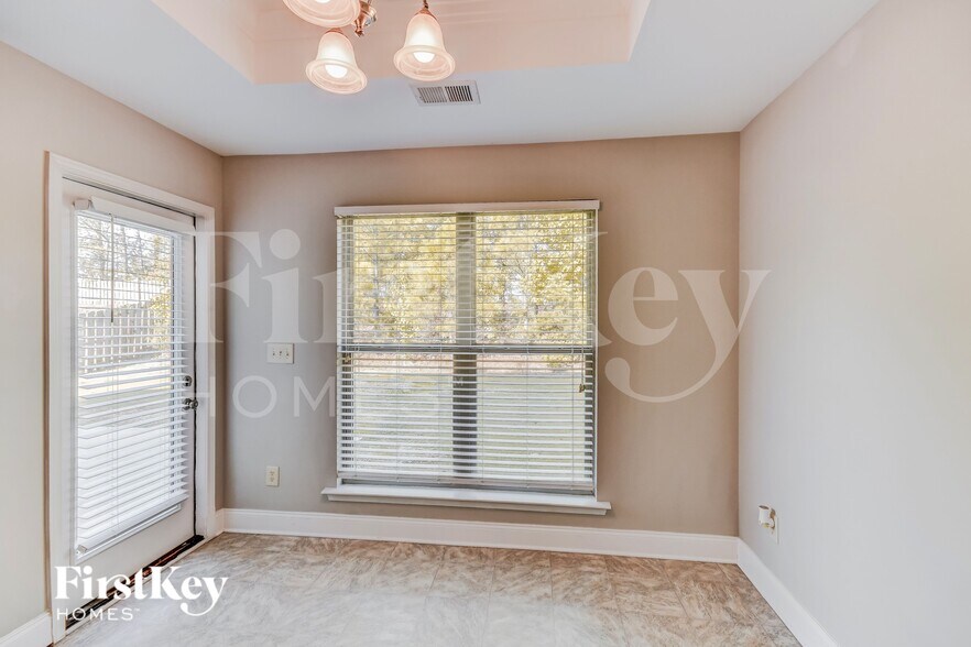 Building Photo - 1114 Emerald Ridge Dr