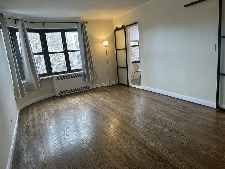 Building Photo - 9876 Queens Blvd