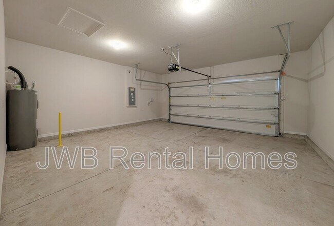 Building Photo - 1411 Tan Tara Trl