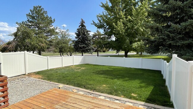 Building Photo - 4420 W Skye Dr