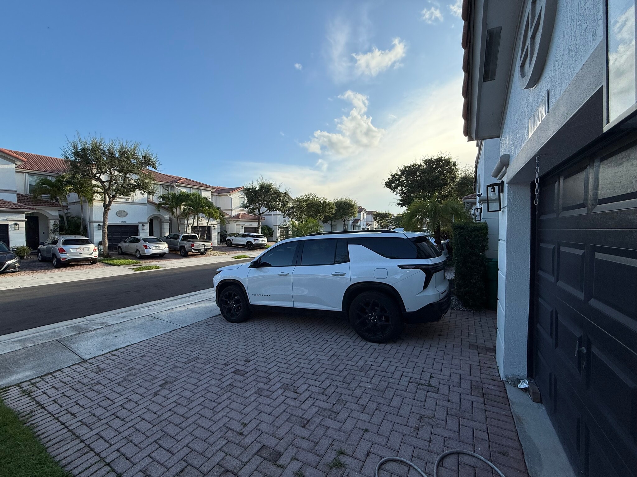 DRIVEWAY PARKING - 10775 NW 81st Ln