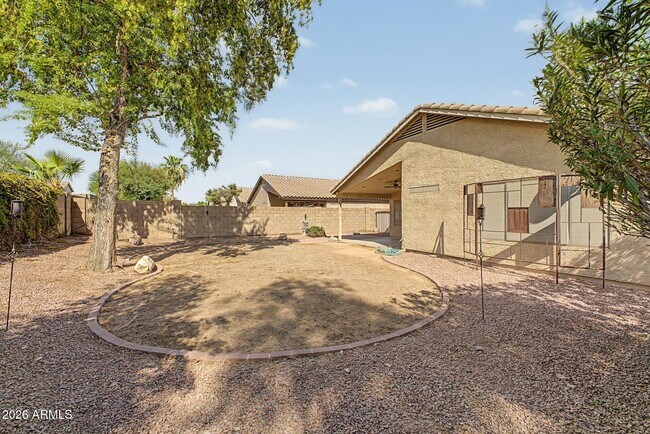 Building Photo - 14834 W Lamoille Dr