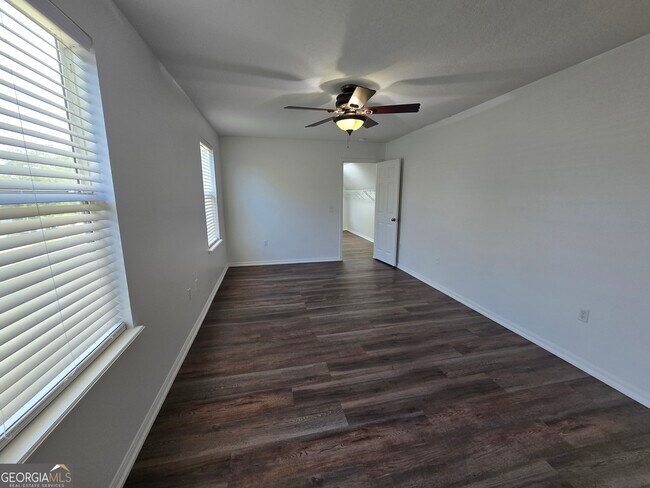 Building Photo - 110 Pine Bluff Blvd W