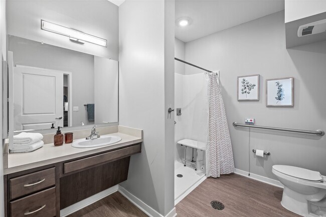 Building Photo - 1009 E Dublin Granville Rd