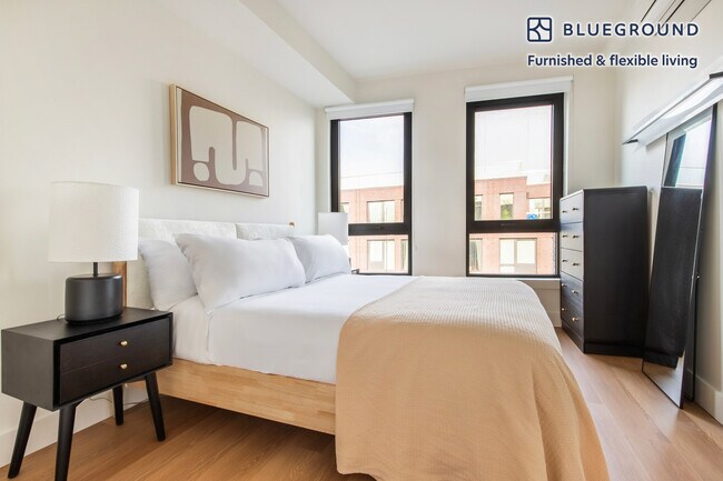 Building Photo - 130 Hope St