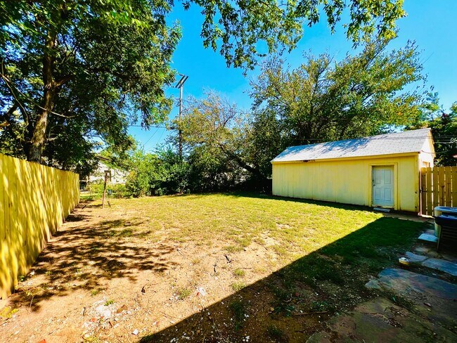 Building Photo - Updated 2BD 1BA Home in Midwest City!!!
