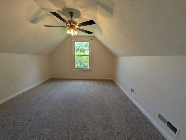Building Photo - 809 Margret Dr