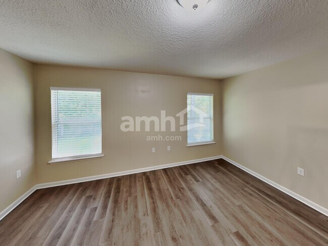 Building Photo - 12052 Hayden Lakes Cir