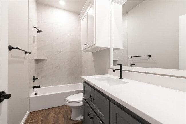 Building Photo - **Gorgeous Newer Build! 4 Bed 3 Bath**