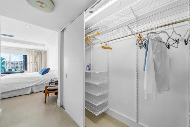 Building Photo - 201 Crandon Blvd