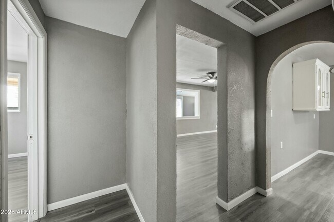 Building Photo - 2601 N 51st St