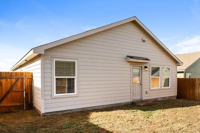 Building Photo - 10515 McClintock Dr